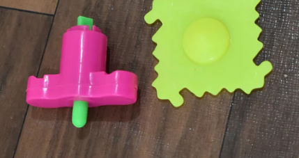 TOY SPINNER LAUNCHER